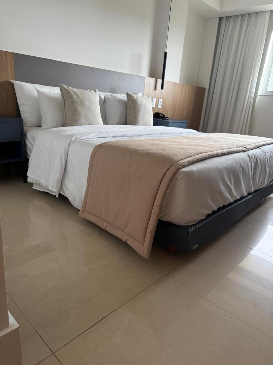 Hotel Tryp By Wyndham Nacoes Brasilia